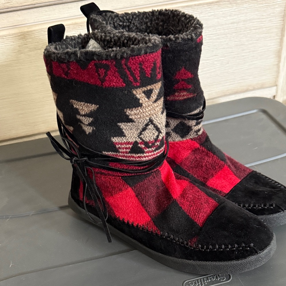 Madden Girl Red and Black Patterned Boots